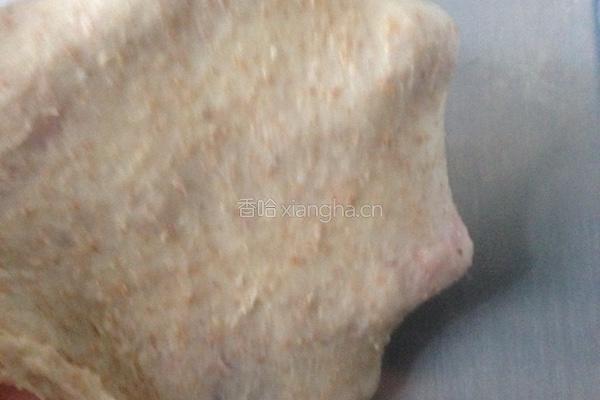 蜂蜜全麦餐包的做法图解1