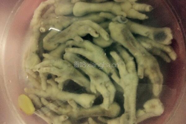 泡椒凤爪的做法图解4