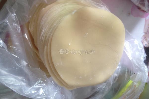 香菇饺子的做法图解2