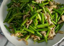 蒜苔炒肉丝