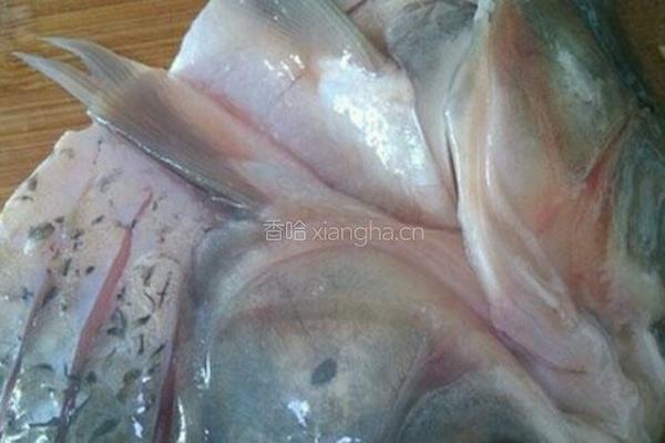 剁椒鱼头的做法图解3