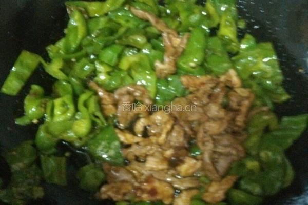 青椒炒肉的做法图解6