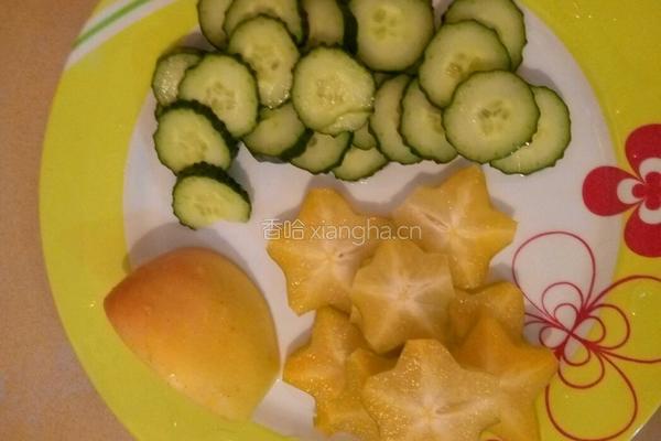 杨桃苹果青瓜汁的做法图解4