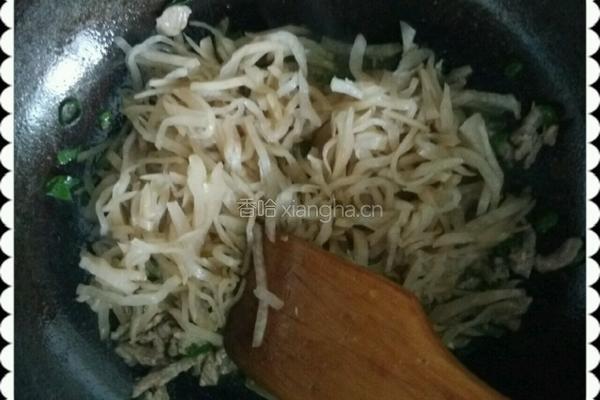 牛肉丝炒榨菜的做法图解4