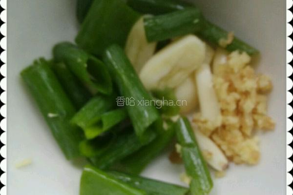 牛肉丝烧茄子的做法图解3