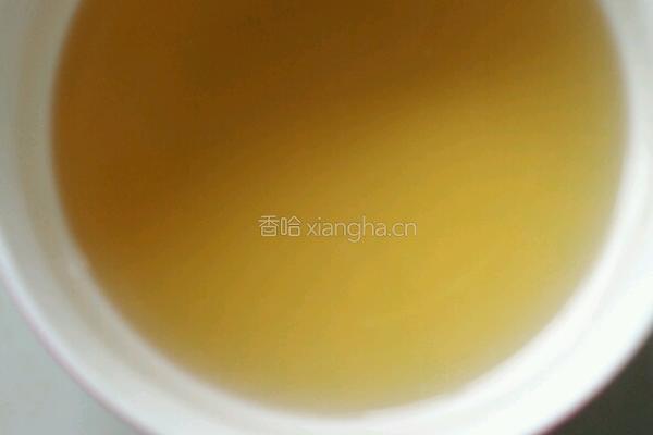 冰糖枇杷汁的做法图解3