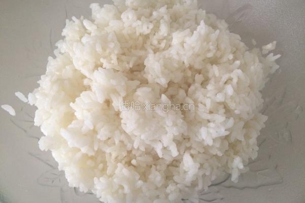 虾仁儿炒饭的做法图解1
