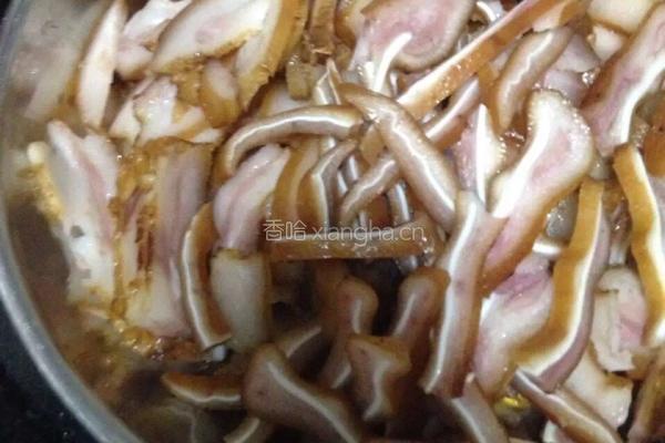 凉拌猪耳朵的做法图解2