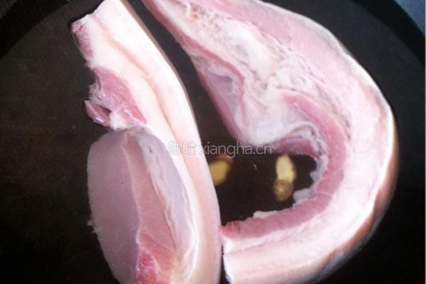 蒜香回锅肉的做法图解1