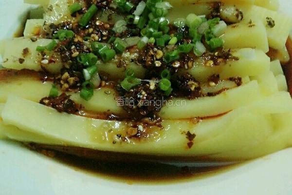 凉拌豌豆凉粉的做法图解3