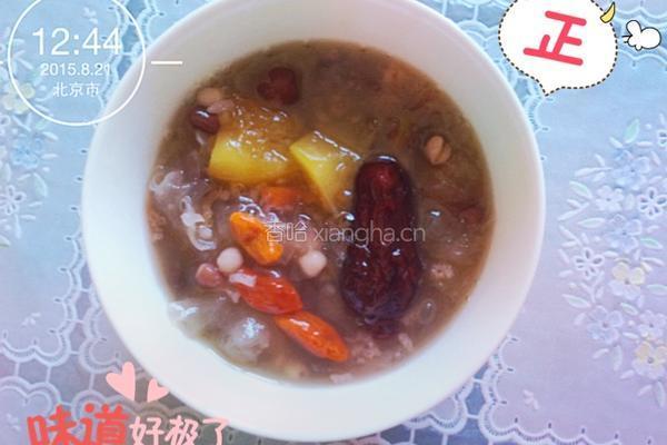 木瓜银耳红枣粥的做法图解5