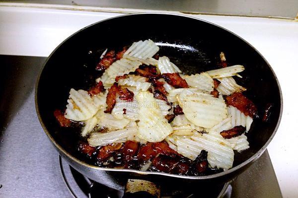 香肠煎土豆的做法图解9