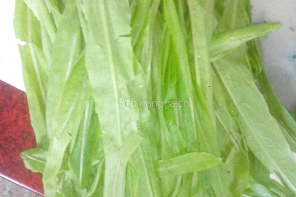 清炒油麦菜的做法图解1