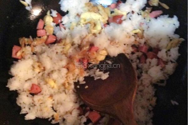 酱油炒饭的做法图解7