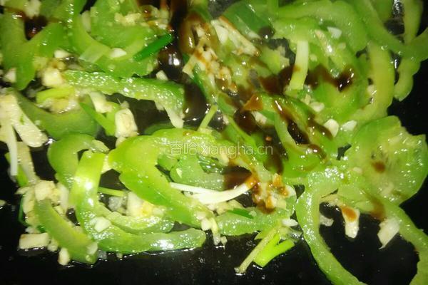 苦瓜炒虾仁的做法图解6