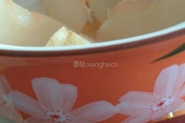 冰糖雪梨的做法图解3