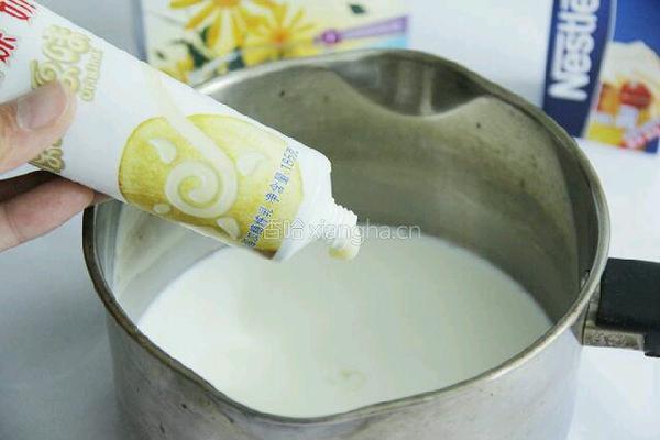 双色布丁的做法图解4