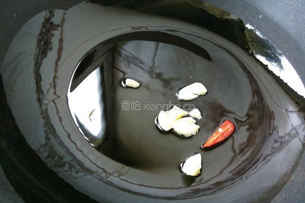 西葫芦炒花甲螺的做法图解5