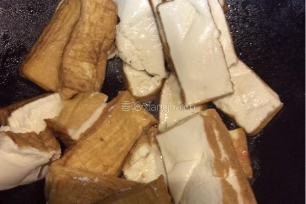 豆腐炒猪肉的做法图解4