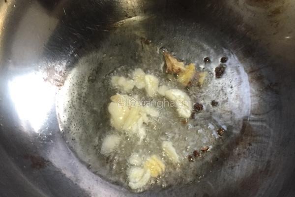 蒜苗小炒鸡的做法图解4