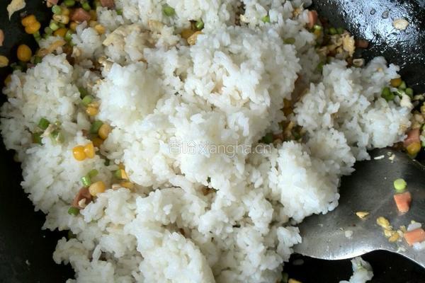 培根蛋炒饭的做法图解5