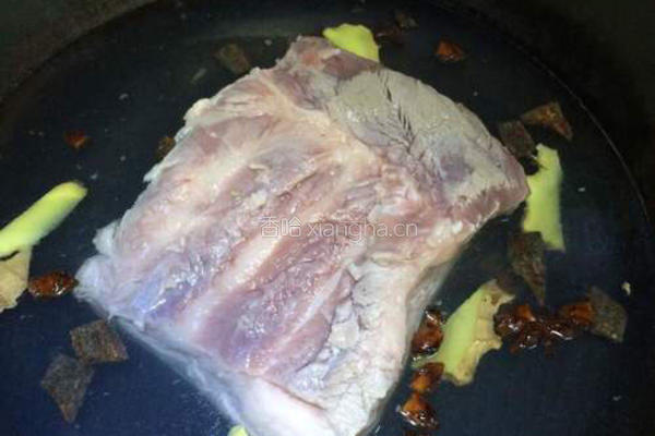 梅菜扣肉的做法图解2