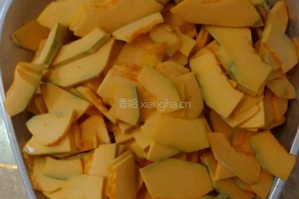甜糯南瓜饼的做法图解1