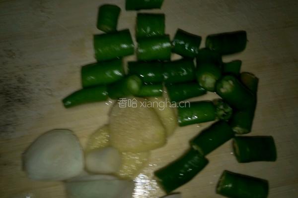 排骨炖豆腐的做法图解2