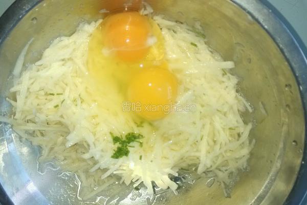 土豆丝豆渣饼的做法图解3