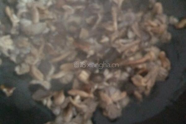 肉炒尖椒蘑菇的做法图解7