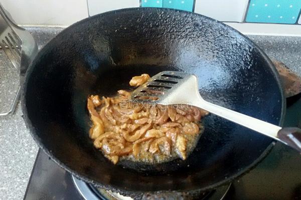 肉丝炒蒜苗的做法图解4