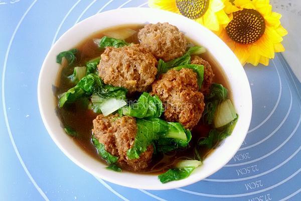 小白菜烩丸子