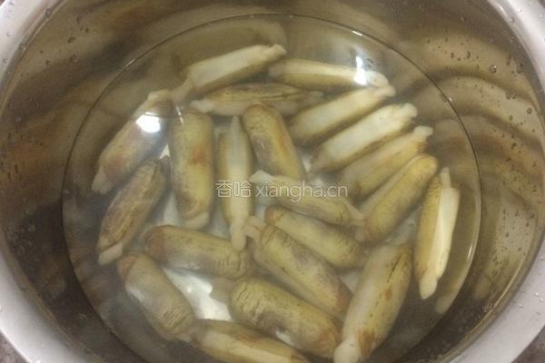 酸笋炒海蛏的做法图解1
