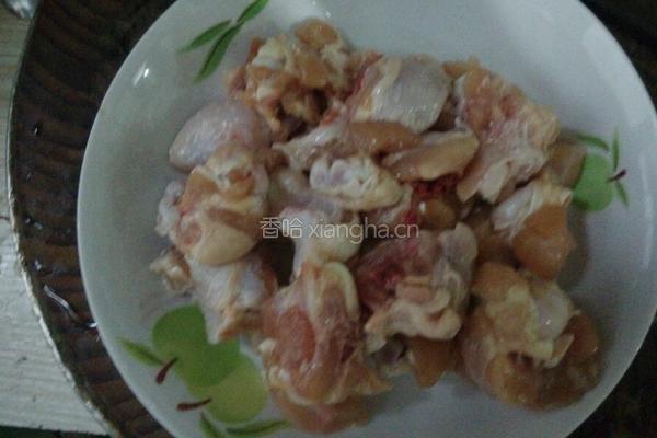 土豆烧鸡的做法图解1