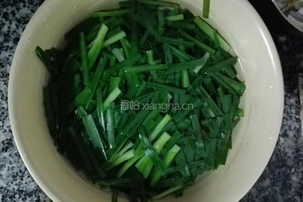 韭菜拌银鱼干的做法图解5