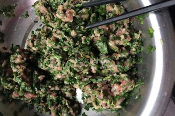 豆芽烧韭菜肉饺的做法图解3