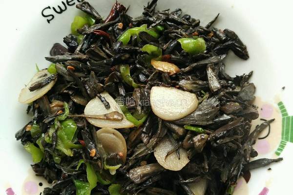 爆炒干巴菌的做法图解7
