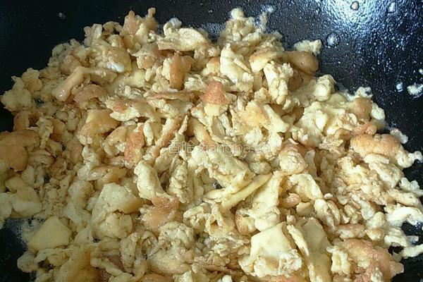 韭菜鸡蛋饺子的做法图解3
