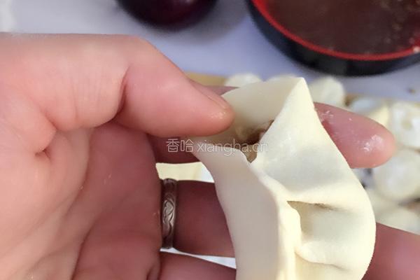 白菜猪肉饺子的做法图解8