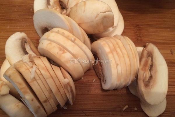 番茄牛肉意面的做法图解4