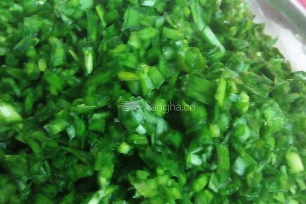 猪肉韭菜水饺的做法图解3