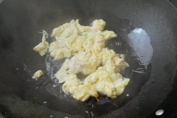 番茄鸡蛋炒包菜的做法图解2