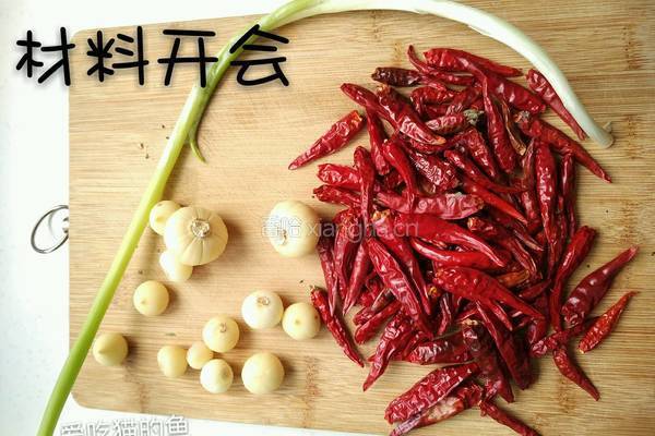 鸡枞辣椒油的做法图解3