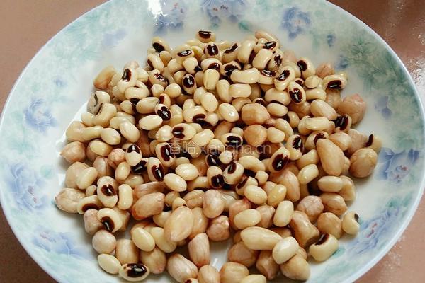 花生白豆猪蹄汤的做法图解5