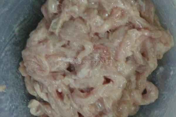 榨菜肉丝的做法图解1