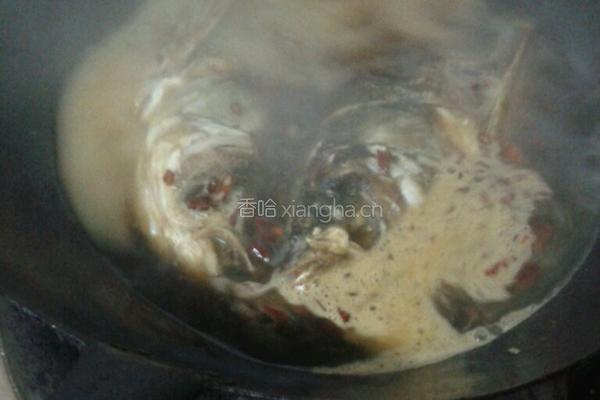 红烧鱼头的做法图解7