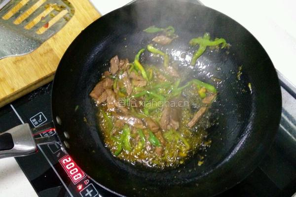 牛肉炒拉面的做法图解4