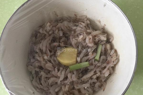 酥炸河虾的做法图解3