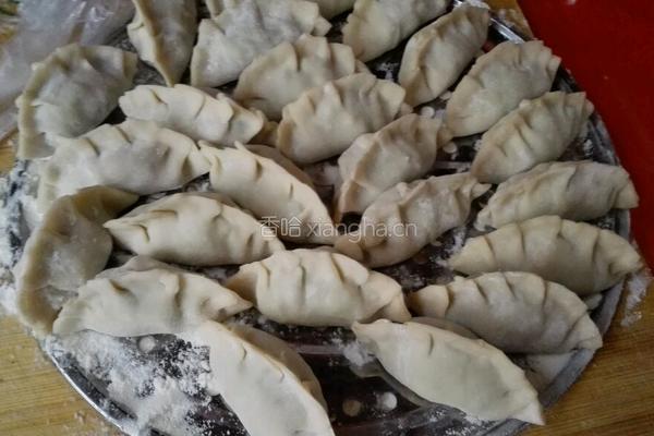 芹菜饺子的做法图解5