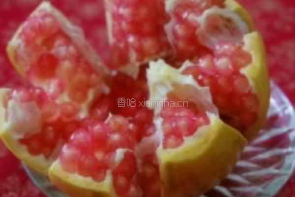 轻松快速剥石榴过程的做法图解5